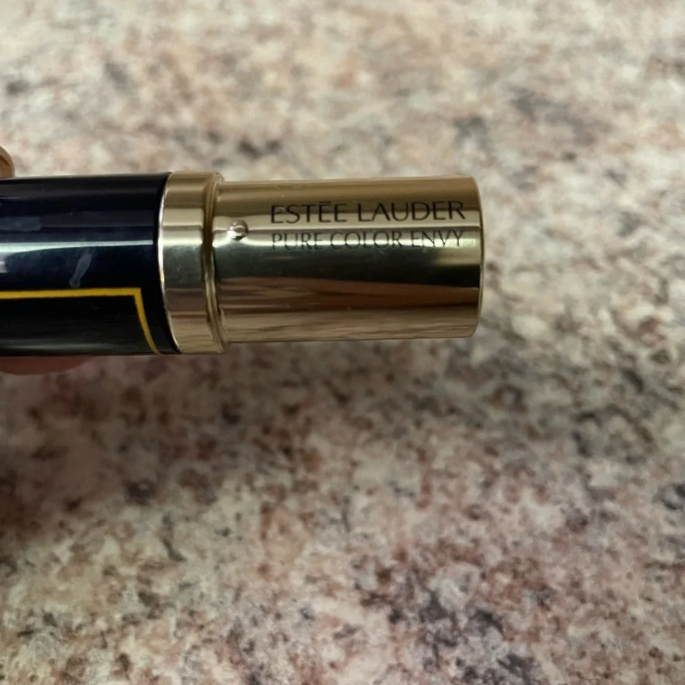 Pure Color Envy Lipstick Estée Lauder New